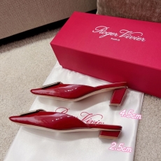 Roger Vivier Slippers